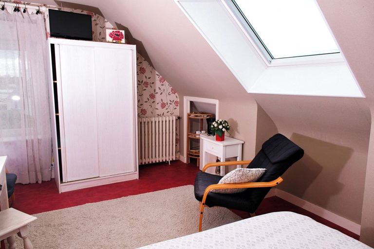 Bedroom 3, Les Roses, Finistère