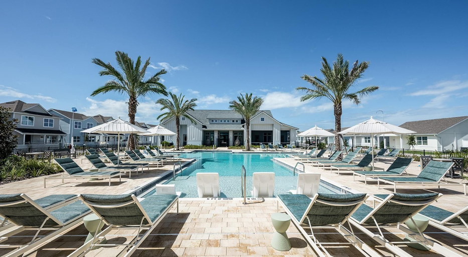 Outdoor pool 5, Landing Apartments - Four Corners, Osceola