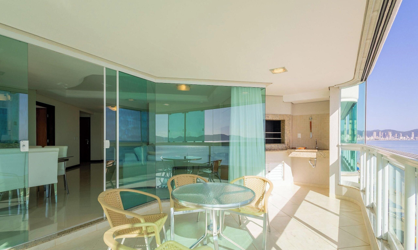 Outdoor dining 4, Apt w/ Gourmet Balcony Oceanfront Rkr0502, Itapema