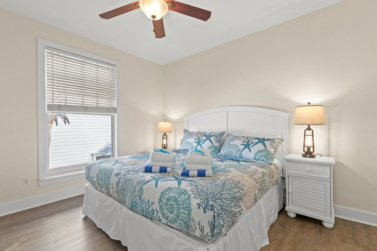 Bedroom 3, A Winterpast by the Sea - Gulf Front With Private Pool, Walton