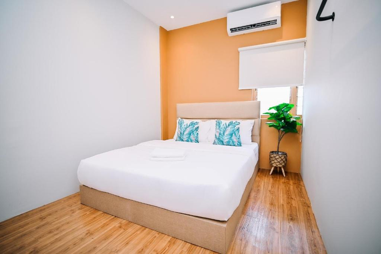 Others 2, Swing & Pillows - Lebuh Victoria, Penang, Penang Island