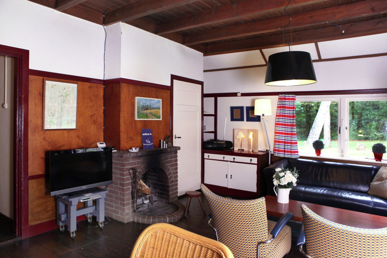 Living room 5, Cozy Holiday Home near Forest in Zuidwolde, De Wolden