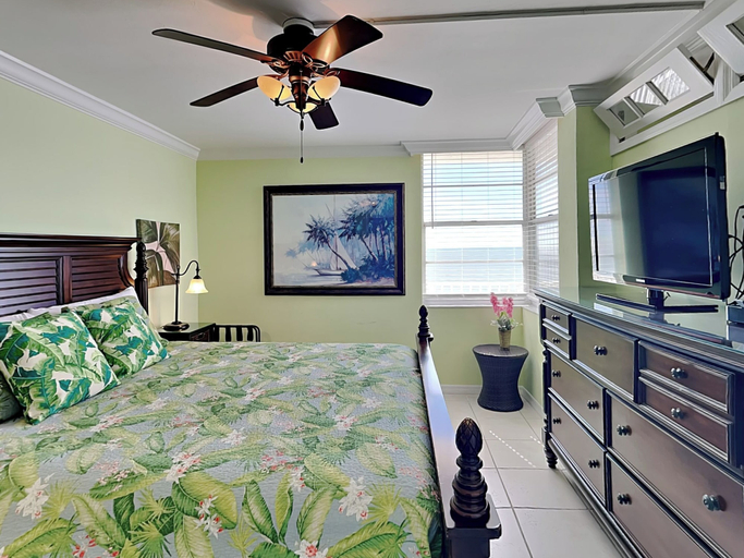 Bedroom 3, Estero Beach & Tennis 805A by Distinctive Beach Rentals, Lee