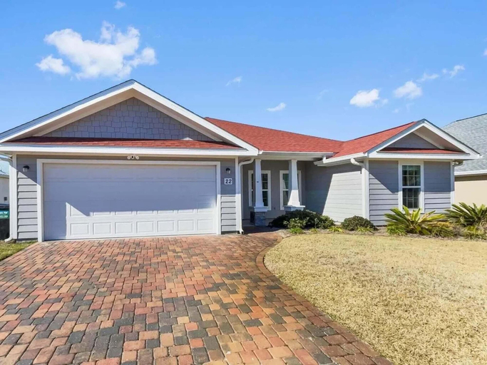 Exterior, Jamaican Lakes 22, Bay