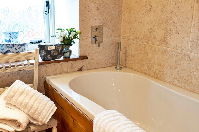 Bathroom 4, Historical Cottage in Ingleton, No Deposit, North Yorkshire