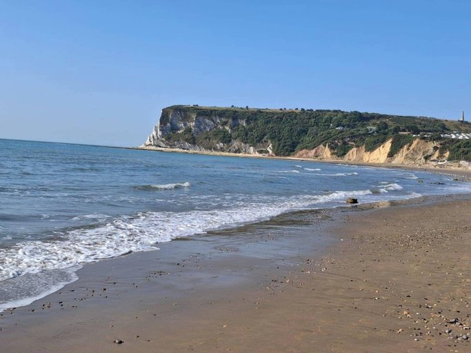 Beach 5, 2bed-cabin Sleeps 4, Wifi, Free Parking, Sea Views, Isle of Wight