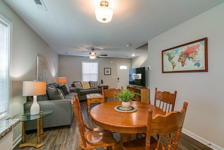 Interior 1, Whole Home 1010 Franklin St, Montgomery