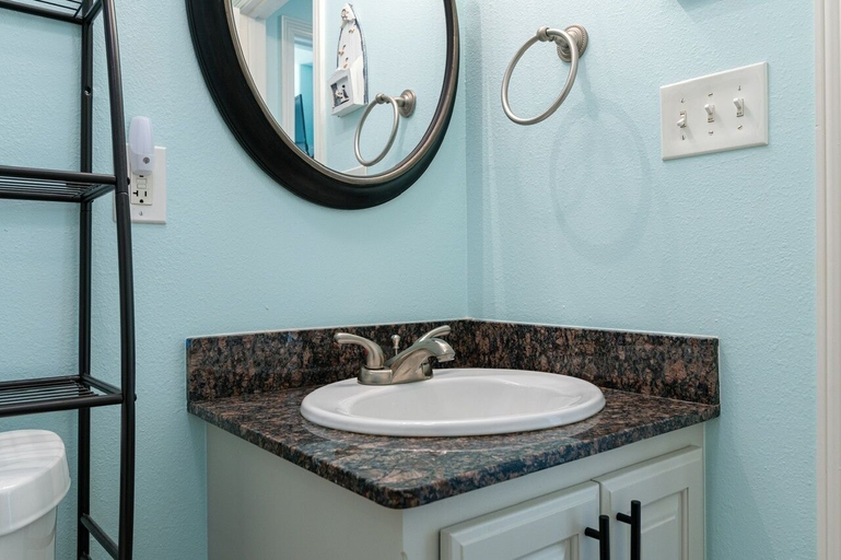 Bathroom 5, Flower Pot 3 Bedroom Home, Galveston