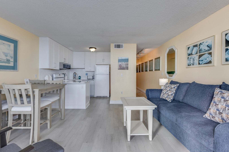 Living area 4, 0709 Seaside Serenade by Atlantic Towers, New Hanover