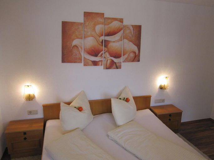 Room 3, Apartment in Kappl Including Silvretta Card, Landeck