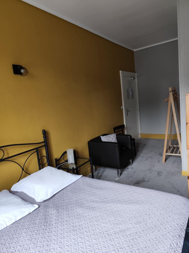 Room 3, Hotel de la Plage, Aisne