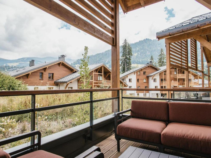 Balcony 3, Alpine Family Escape With Spa Access, Haute-Savoie