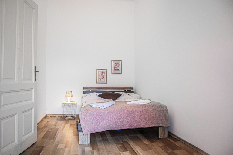 Room 2, Beautiful 2BR Apt Perfect for Long Stays, Wien