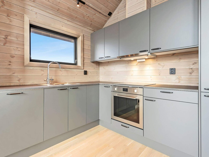 Interior 5, 6 Person Holiday Home in Averoya, Averøy