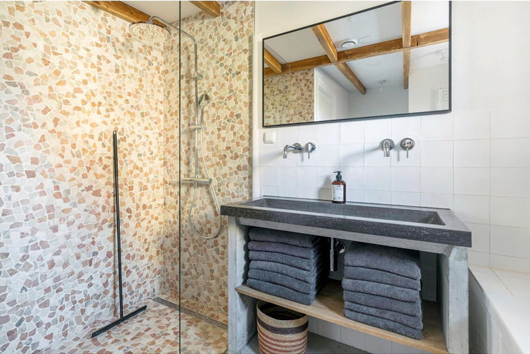 Bathroom 4, Holiday Home in Callantsoog With Garden, Zijpe