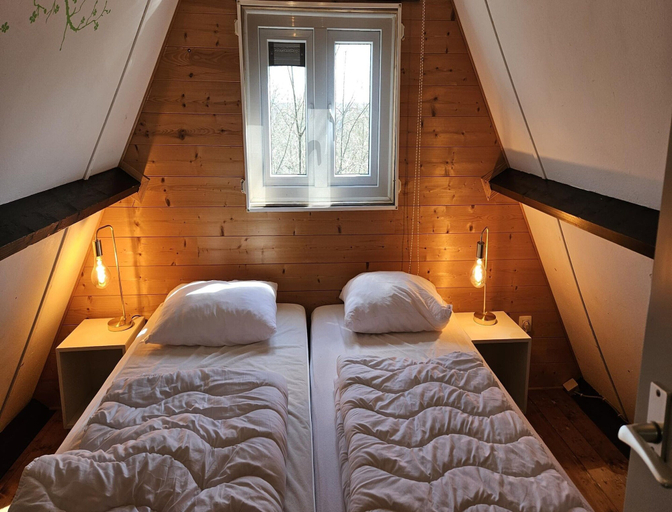 Room 5, Peaceful Forest Chalet Near Durbuy, Luxembourg