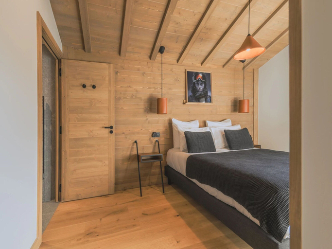 Room 4, Spacious Alpine Apartment With Jacuzzi, Haute-Savoie