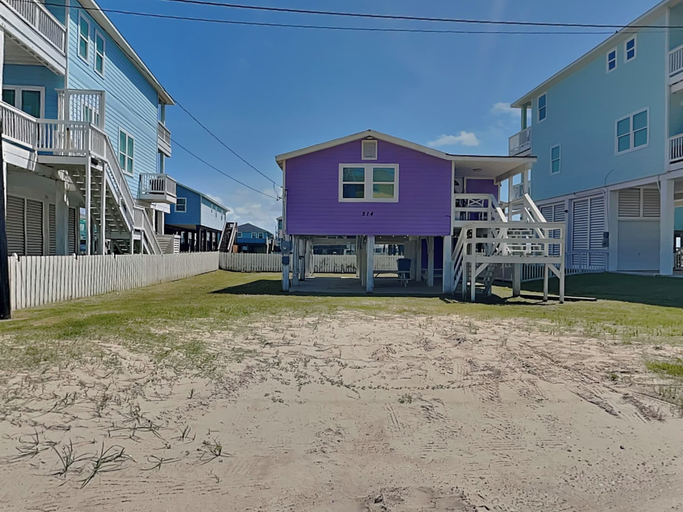 Exterior & Views, Surfside Beach Bungalow by Ryson Vacation Rentals, Brazoria