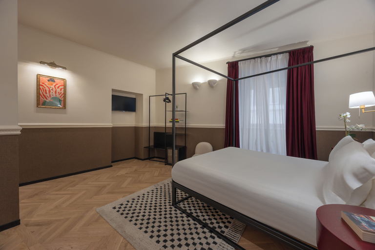 Room 2, V Collection Mercede, Roma