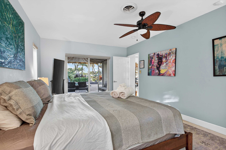 Room 5, Harbor Haven Home for 7, Broward