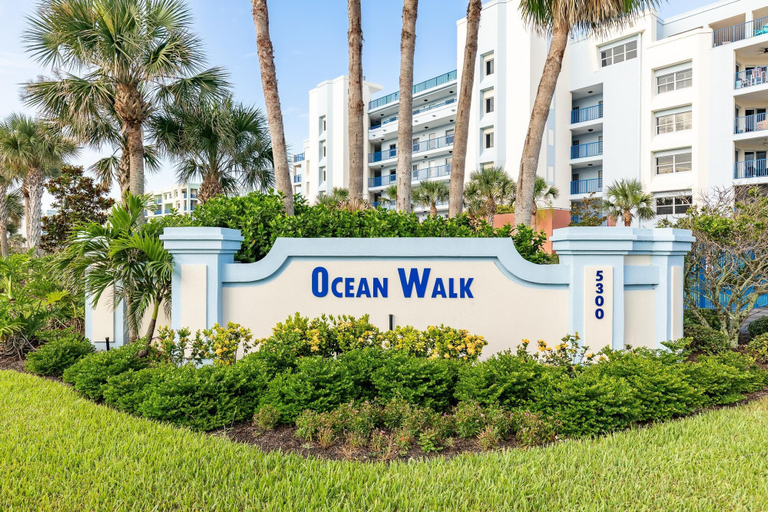 Exterior & Views 2, Oceanwalk 20-307, Volusia