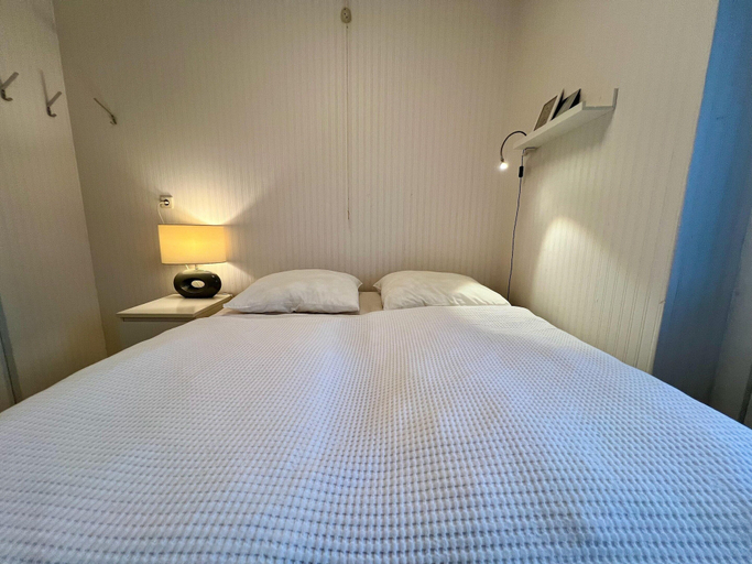 Room 4, Retreat Near Sint Maartenszee Beach, Zijpe