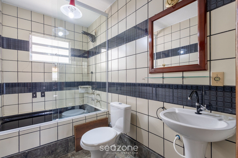 Bathroom 4, Large 3-bedroom House in Penha Sel0068, Penha