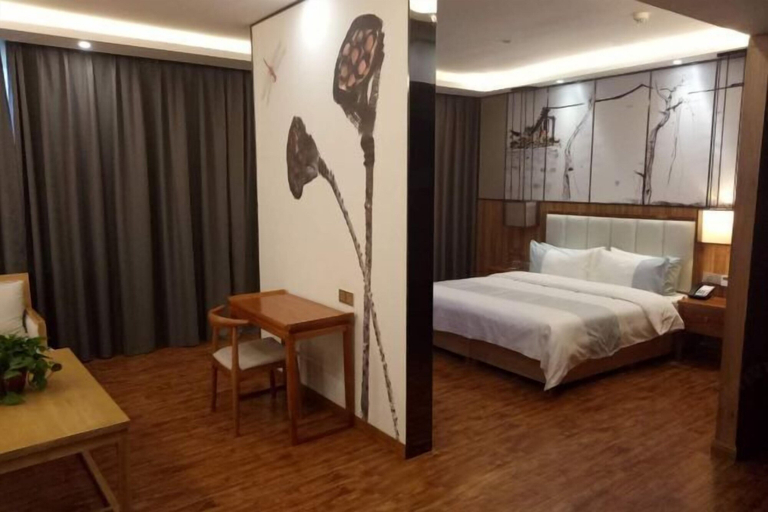 Bedroom 3, Riyue Lake Culture Hotel, Shangqiu