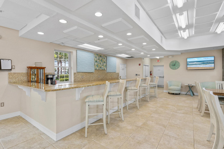 Food & Drinks 4, Oceanwalk 7-501, Volusia