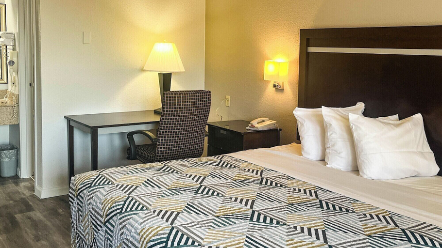 Room 2, Studio 6 Suites Dallas. TX - Loop 12 West, Dallas