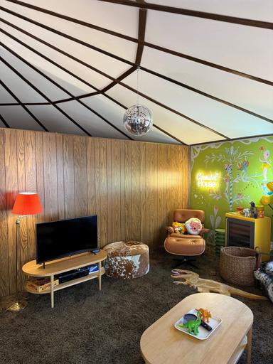 Interior 5, Carousel House, Deschutes