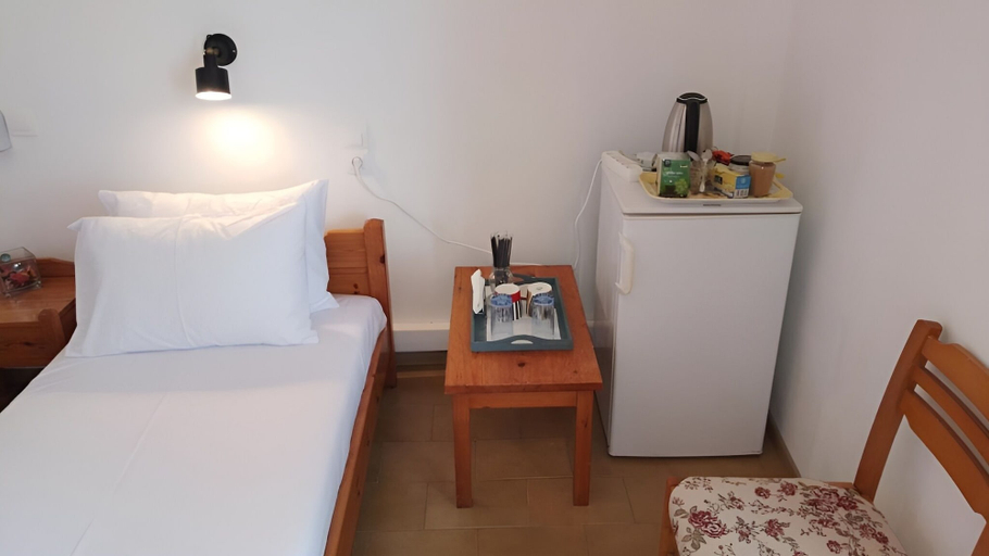 Bedroom 3, Loggia, Crete