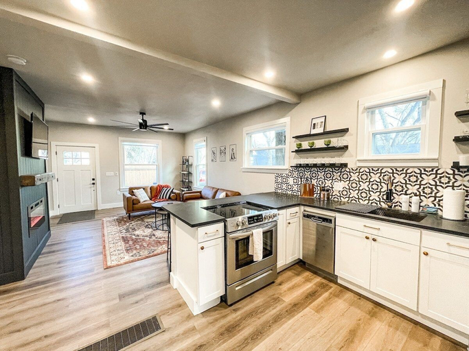 Private kitchen, 22 N Chestnut, El Paso