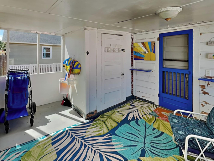 Bedroom 2, CB Sunshine Cottage by Carolina Retreats, New Hanover