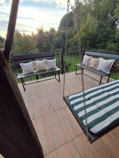Balcony 5, Half of a Holiday Home, Large Garden, Terrace, Kartuzy