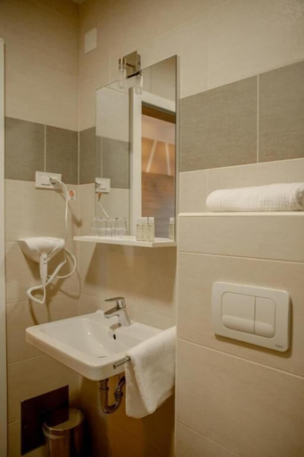 Bathroom 2, Krško garni, Krško