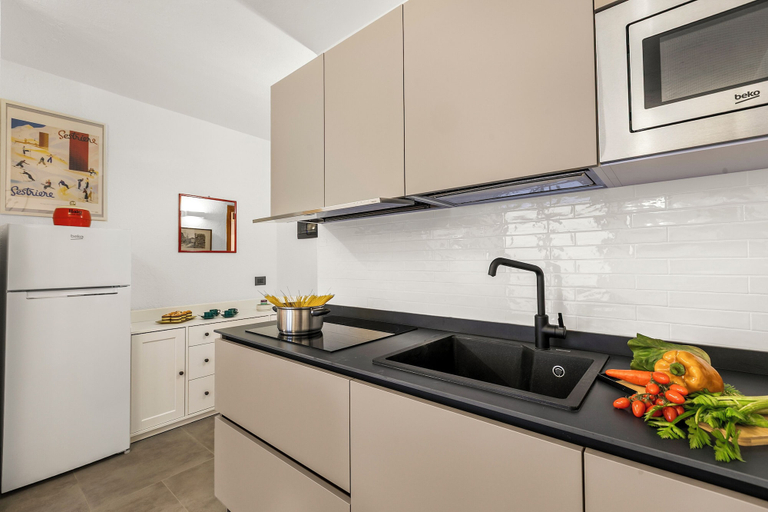 Private kitchenette 3, Rochebrune Apartments, Hautes-Alpes
