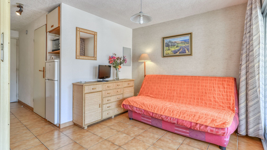 Living room 2, 1 Bedroom Apartment, Agde, Hérault