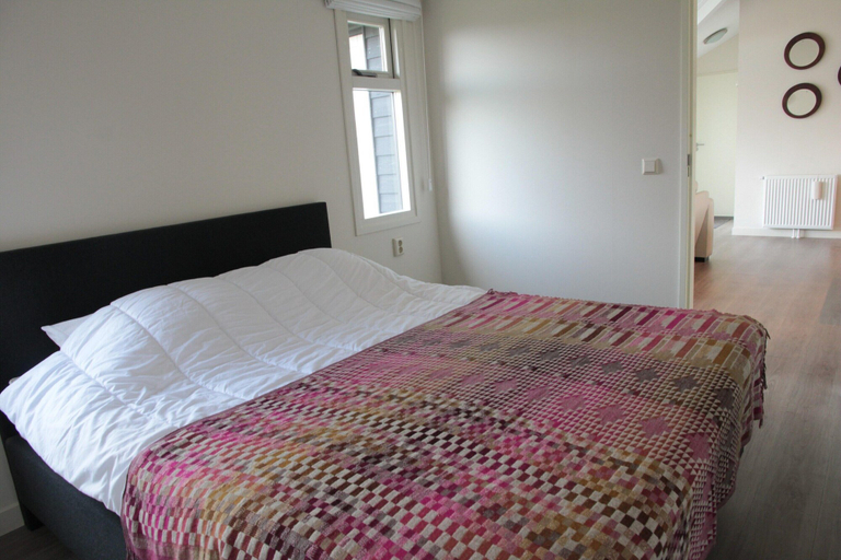 Room 5, Holiday Home in Kattendijke by the Coast, Goes