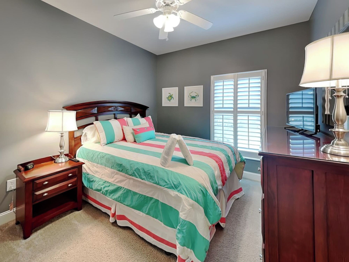 Bedroom 3, Driftwood by Topsail Realty, Pender