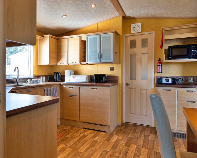 Private kitchen 4, Holiday Home by UK Coast With Sea Views, Isle of Wight