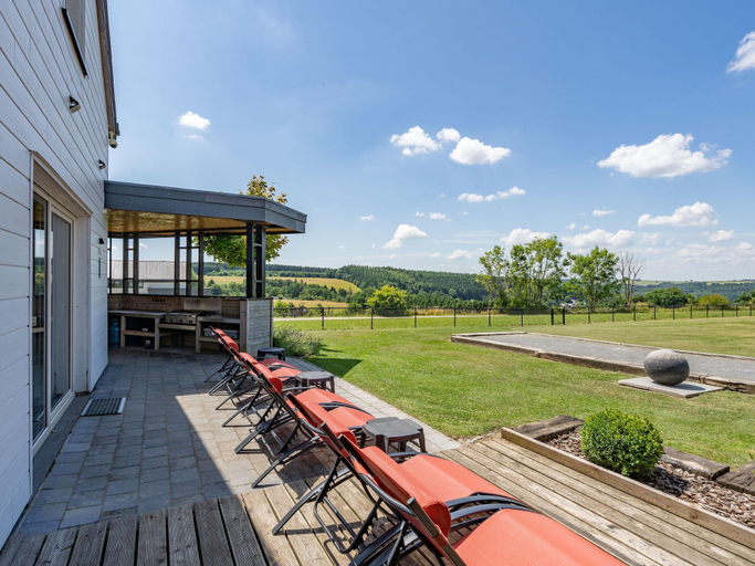 Others 3, Beautiful, Luxury Home with Sauna, Hot Tub, Private Bathrooms, Luxembourg