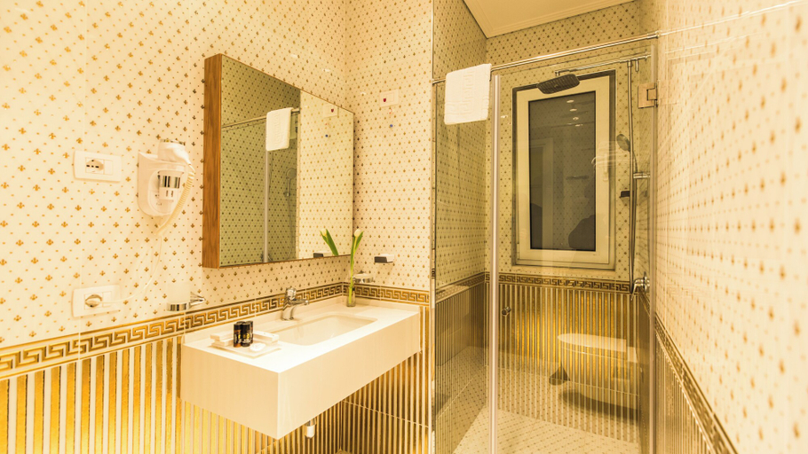 Bathroom 3, Royal Hill Hotel, Tirana