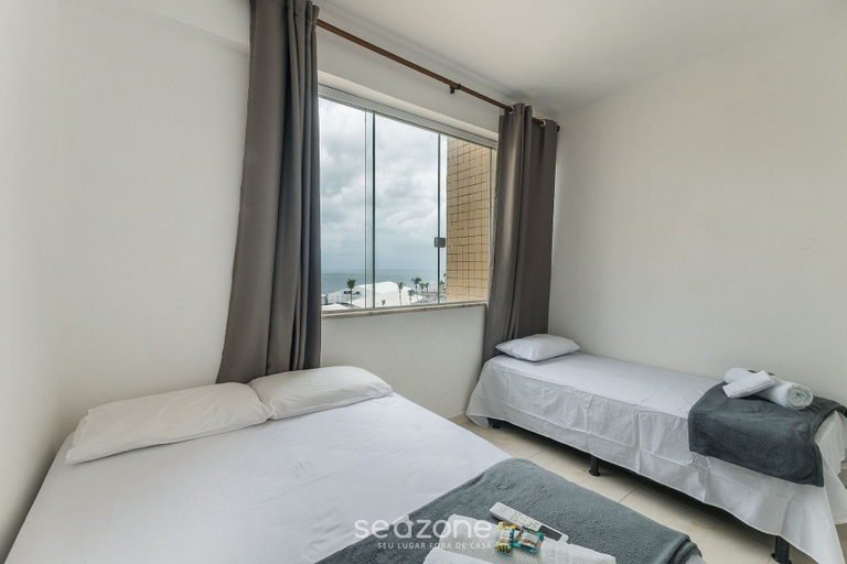 Room 4, 3-bedroom Apt and Ocean View Edi0302, Salvador