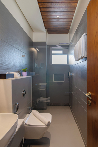 Bathroom 5, Enrise by Sayaji Latur, Latur