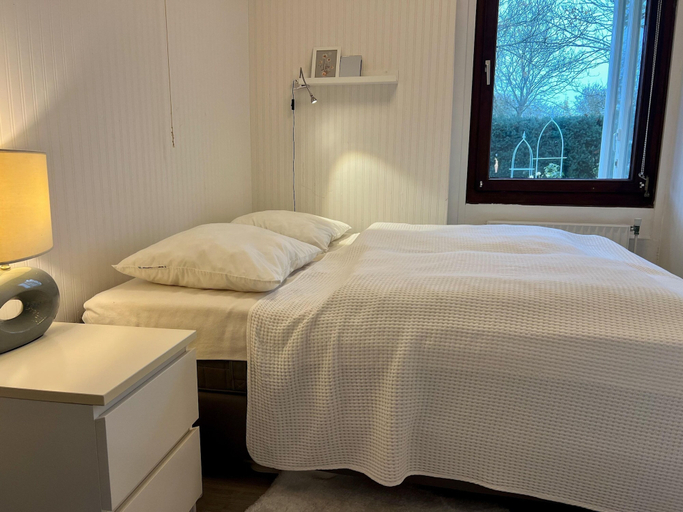 Room 2, Retreat Near Sint Maartenszee Beach, Zijpe