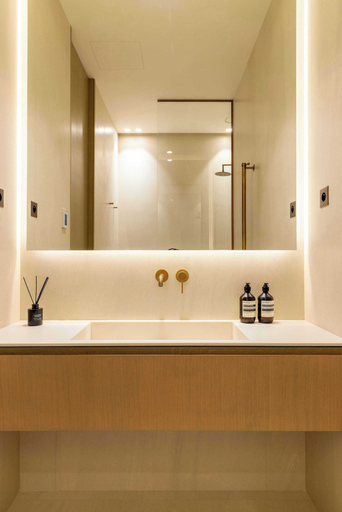 Bathroom 2, Luxurious Astorg Residence, Paris