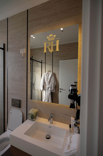 Bathroom 3, Royal Hill Hotel, Tiranës