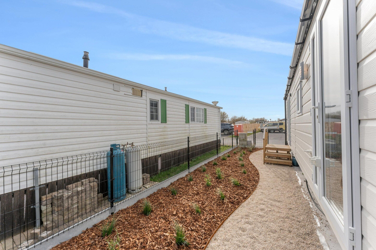 Garden 4, Chalet in De Haan With Terrace, West-Vlaanderen