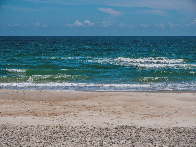 Others 5, Both Sides Now by Topsail Realty, Pender